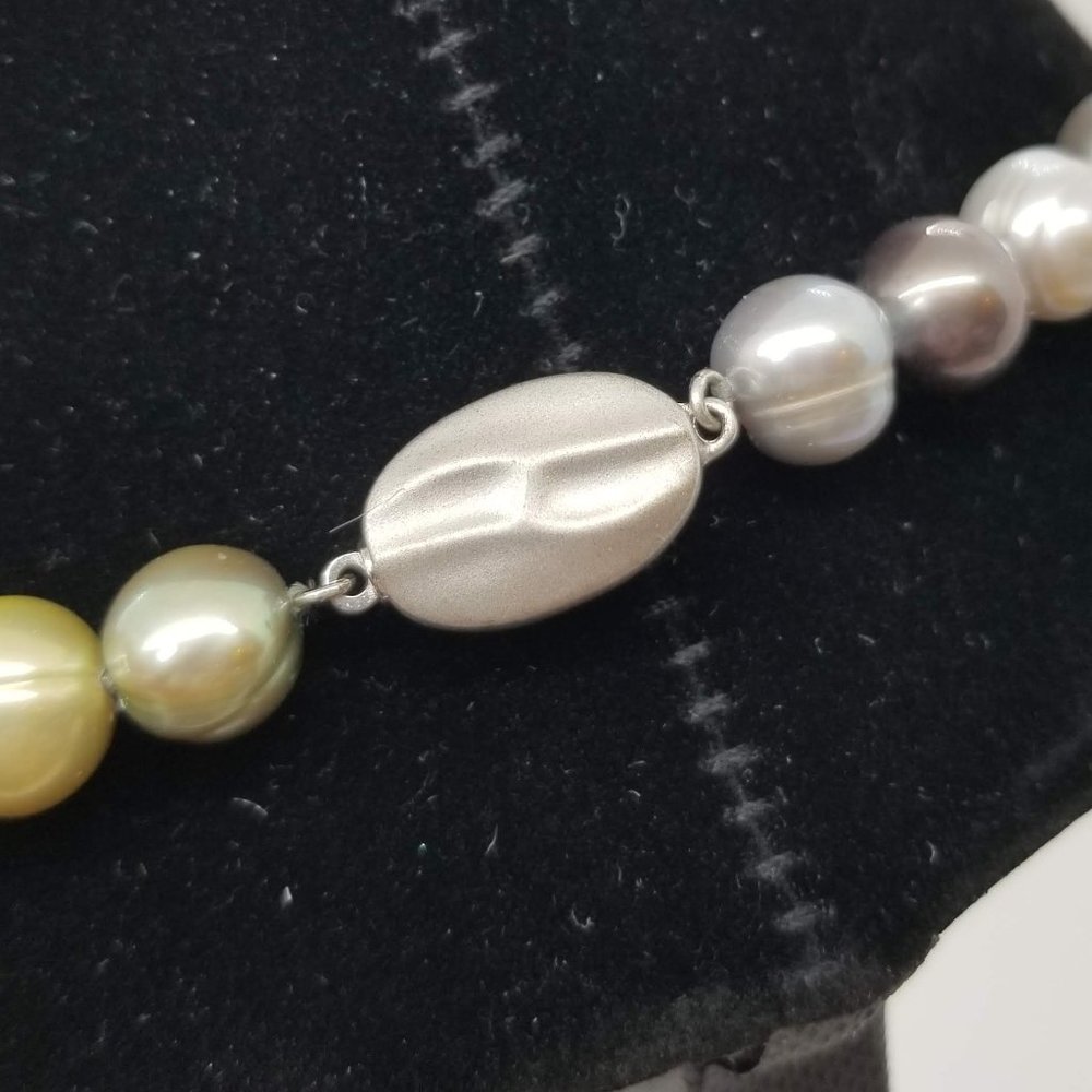 Cultured Pearl Necklace - Picture 5 of 7